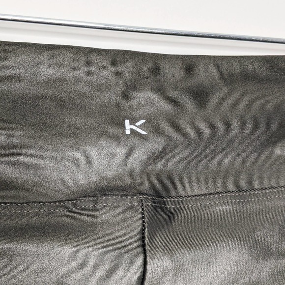 KORAL • Gunmetal Lustrous Hi Rise Capri Leggings M - Picture 6 of 8